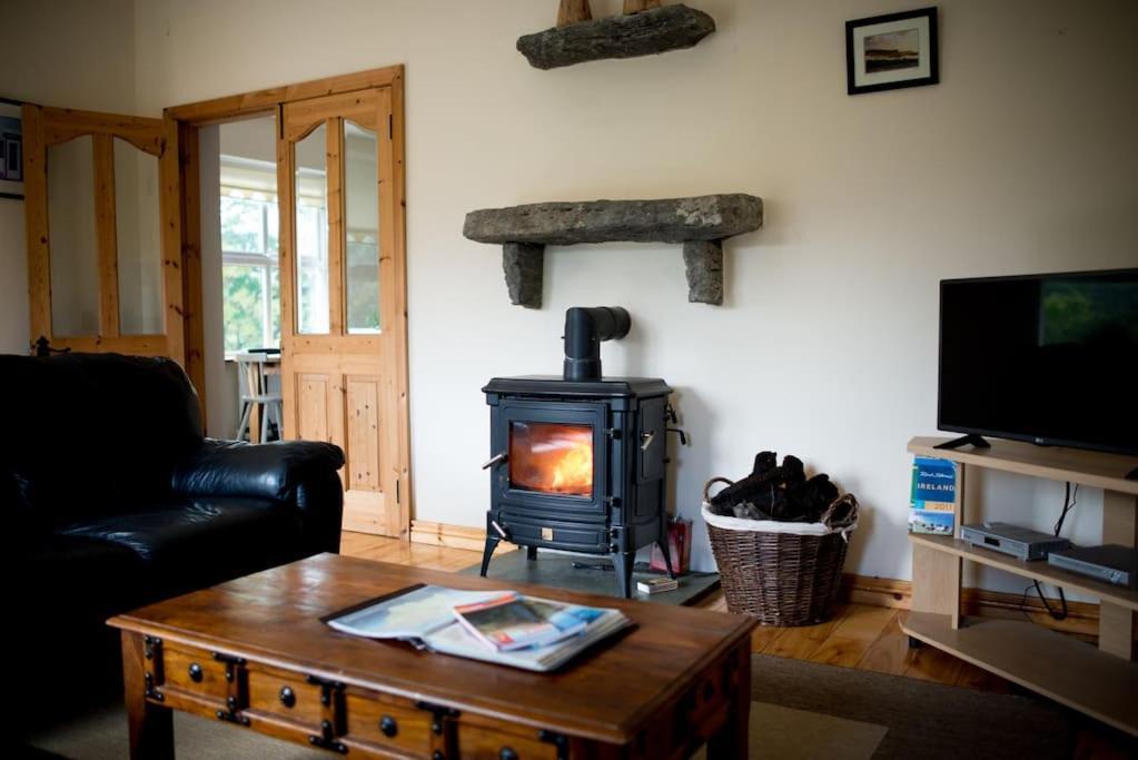 *Spacious Irish Cottage* Fanore Exterior photo